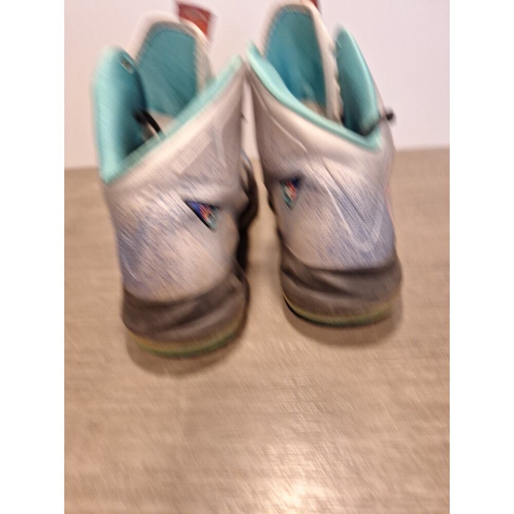 Size 11 - Nike LeBron 11 Pure Platinum - Picture 5 of 7